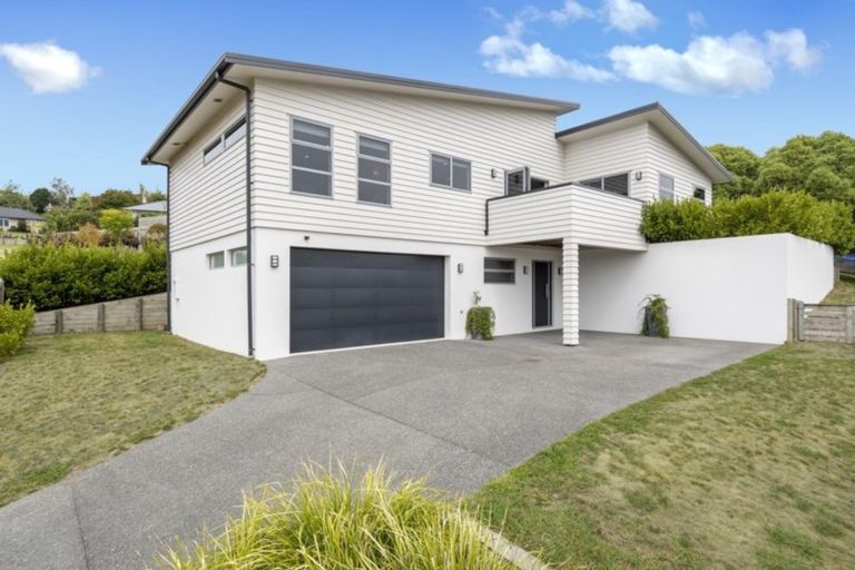 Photo of property in 10 Danny Place, Pyes Pa, Tauranga, 3112