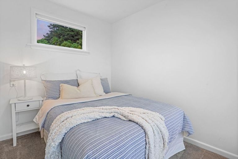 Photo of property in 26 Aratoro Place, Mount Pleasant, Christchurch, 8081