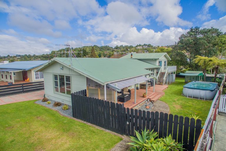 Photo of property in 14 Carr Street, Te Kamo, Whangarei, 0112