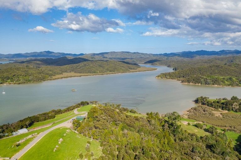 Photo of property in 114a Ranui Road, Karetu, 0283