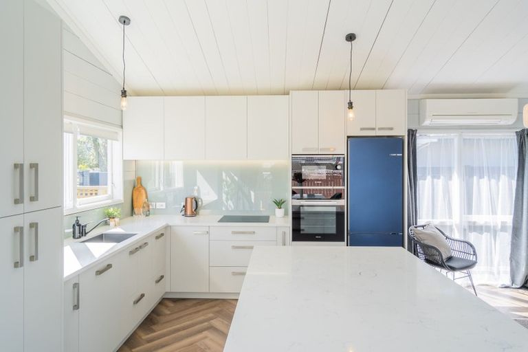 Photo of property in 62 Ngaio Road, Waikanae, 5036