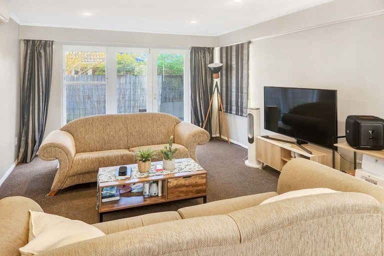 Photo of property in 51 Kashmir Avenue, Clouston Park, Upper Hutt, 5018