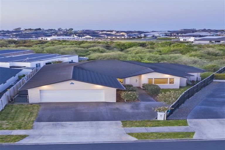 Photo of property in 12 Vanquish Place, Flagstaff, Hamilton, 3210