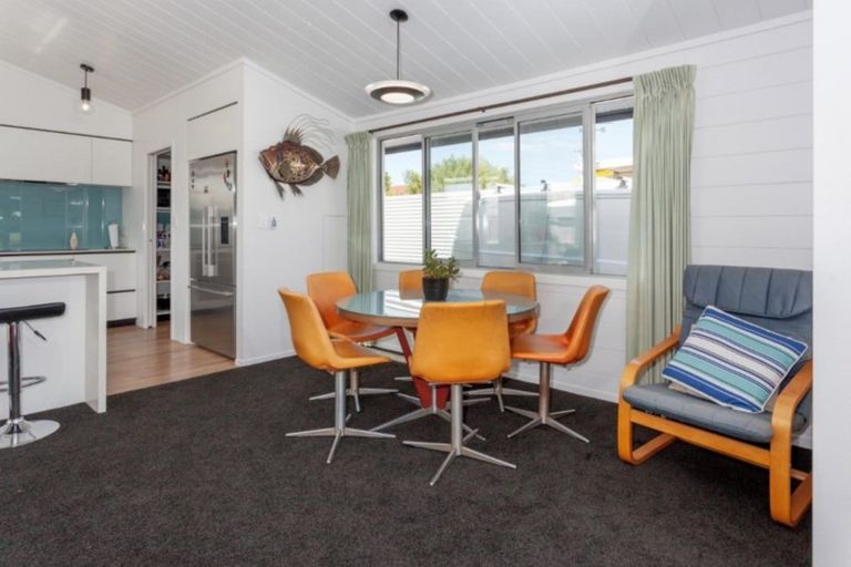 Photo of property in 100 Riverview Road, Whangamata, 3620