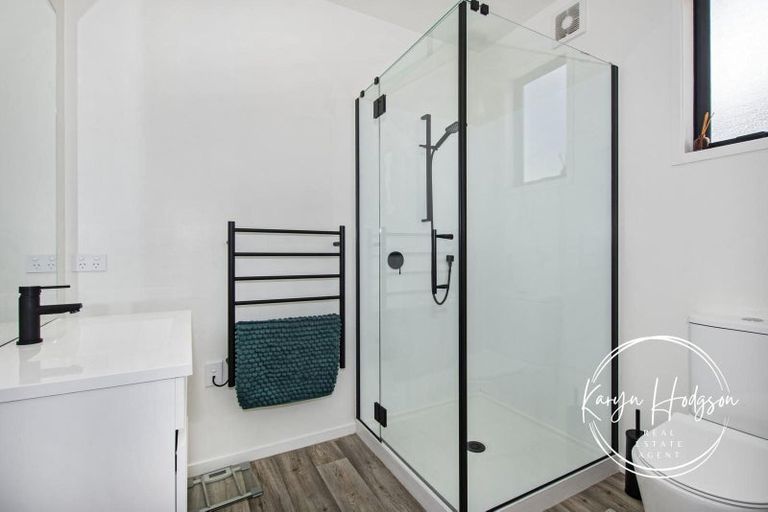 Photo of property in 37 Judd Road, Maungaturoto, 0520