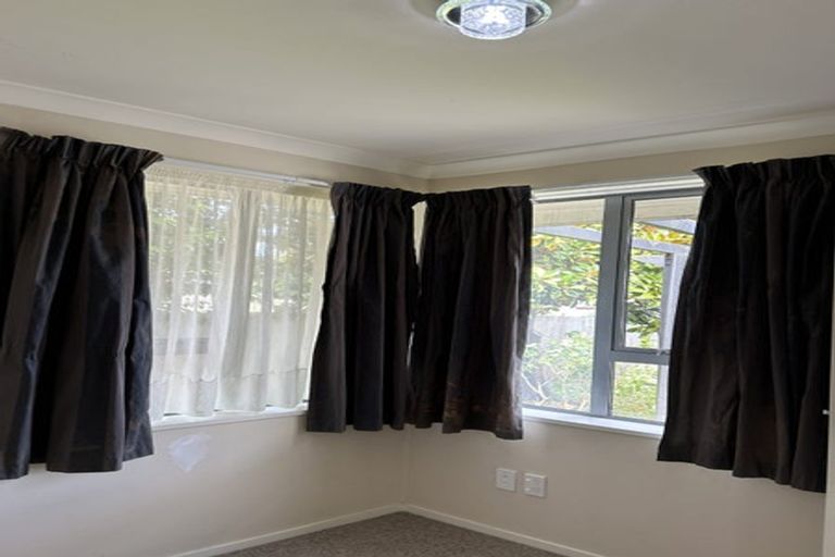 Photo of property in 8 Attlee Crescent, Bryndwr, Christchurch, 8053