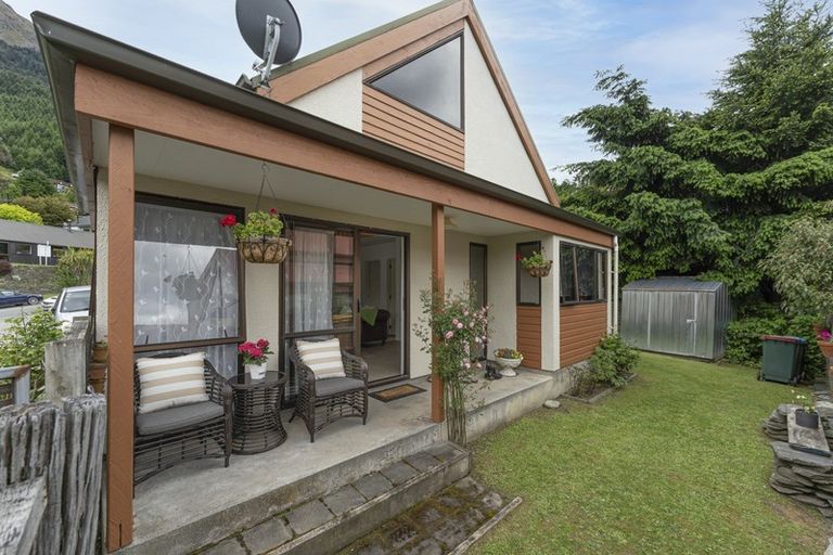 Photo of property in 25c Williams Street, Sunshine Bay, Queenstown, 9300