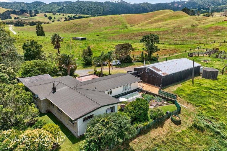 Photo of property in 218 State Highway 12, Brynderwyn, Maungaturoto, 0587