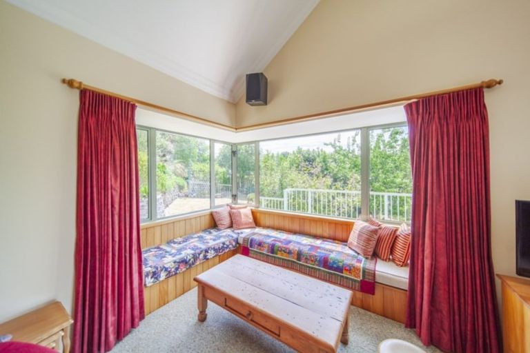 Photo of property in 71 Napier Terrace, Hospital Hill, Napier, 4110