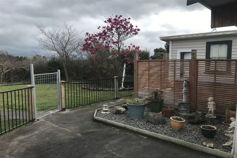 Photo of property in 39 Knorp Street, Halcombe, Feilding, 4779