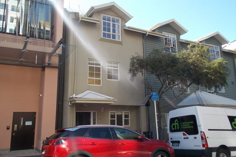 Photo of property in 66 Pipitea Street, Thorndon, Wellington, 6011