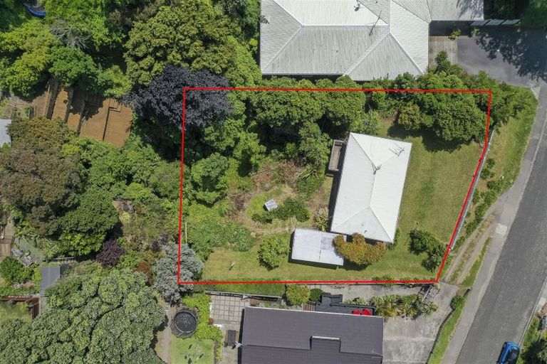 Photo of property in 21 Renown Road, Raumati South, Paraparaumu, 5032