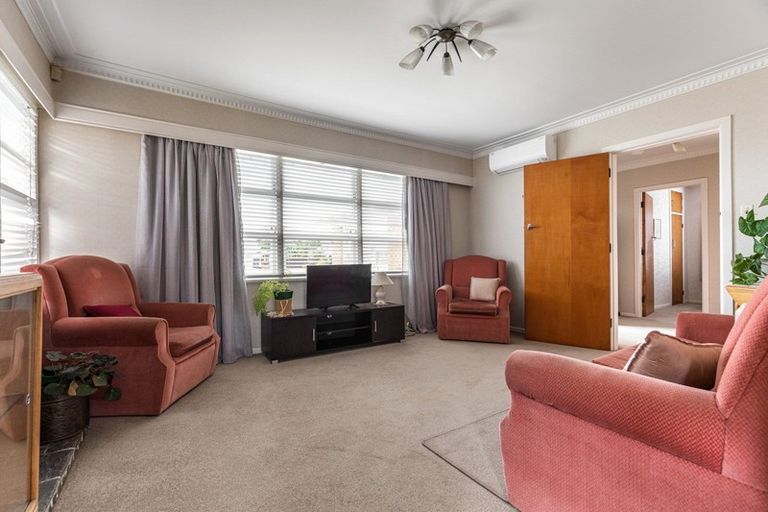 Photo of property in 9 Wellesley Road, Mangere Bridge, Auckland, 2022