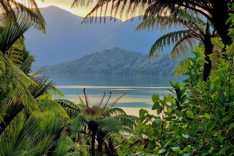 Photo of property in Willow Bay, Mahau Sound, Marlborough Sounds, 7282