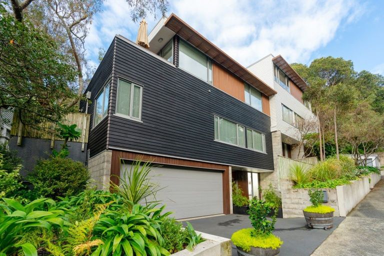 Photo of property in 35a Ngaio Road, Kelburn, Wellington, 6012