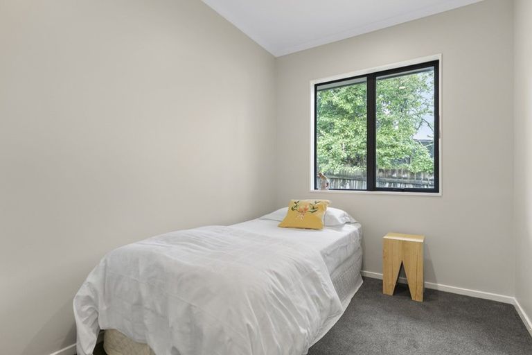 Photo of property in 99 Kemp Road, Massey, Auckland, 0614