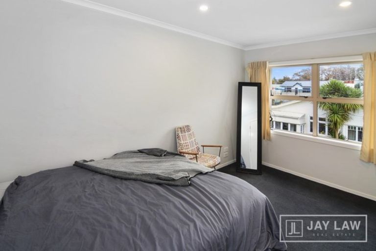 Photo of property in 2/52 Cook Street, Hamilton East, Hamilton, 3216