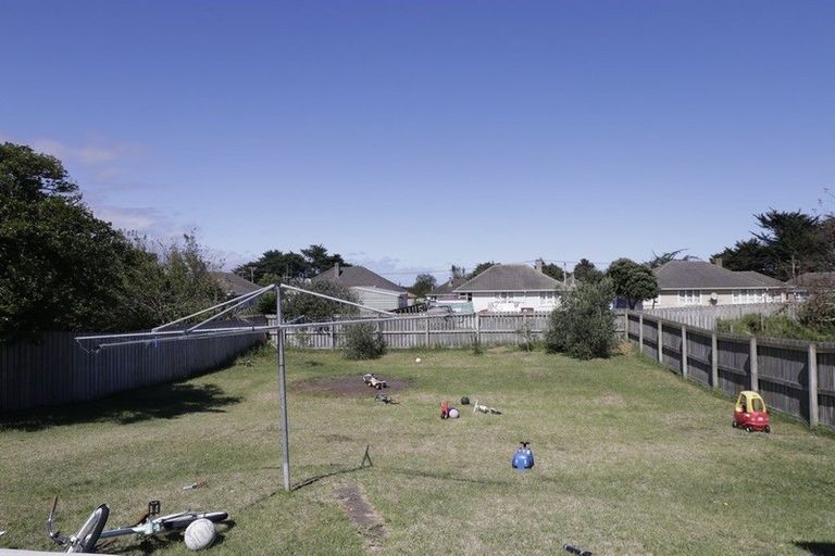 Photo of property in 15 Maire Street, Gonville, Whanganui, 4501