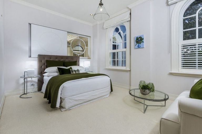 Photo of property in 33 Cheltenham Road, Devonport, Auckland, 0624