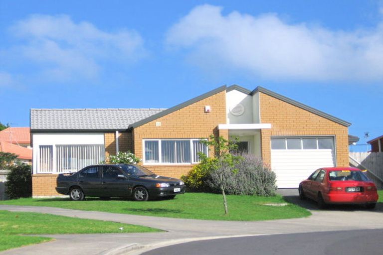 Photo of property in 11 Blueridge Close, Sunnyvale, Auckland, 0612
