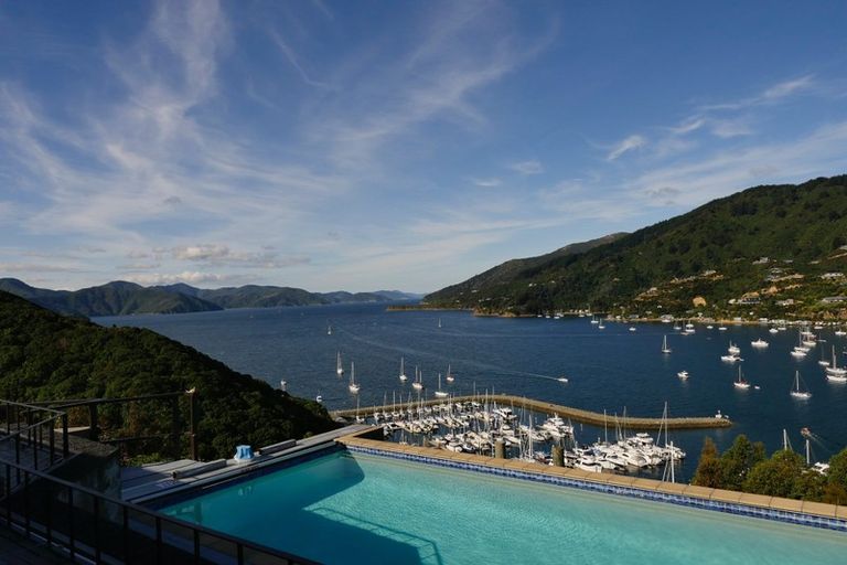 Photo of property in 41 Marina Drive, Waikawa, Picton, 7220