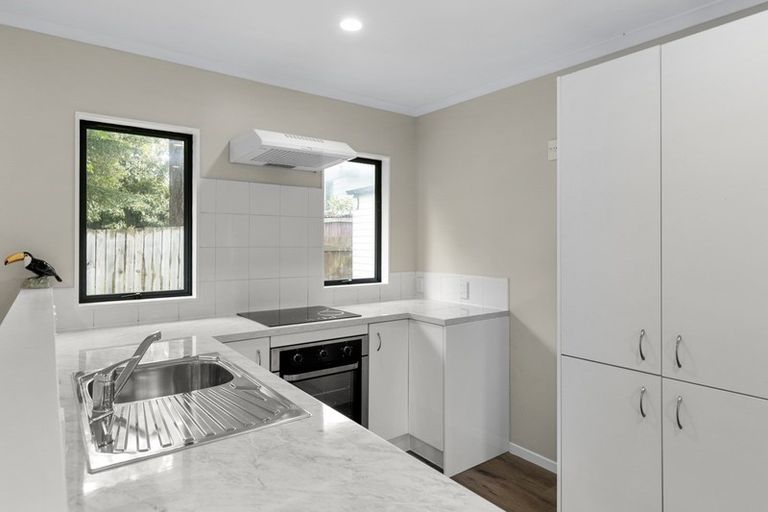 Photo of property in 99 Kemp Road, Massey, Auckland, 0614