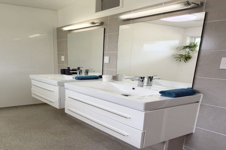 Photo of property in 16 Macdonalds Lane, Waikuku, Rangiora, 7473