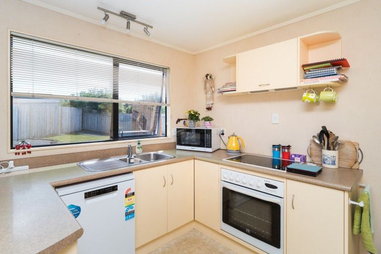 Photo of property in 14 Jordan Way, Kelvin Grove, Palmerston North, 4414
