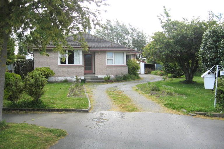 Photo of property in 31 Canberra Place, Redwood, Christchurch, 8051
