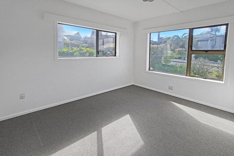 Photo of property in 32 Guys Hill Road, Hospital Hill, Napier, 4110