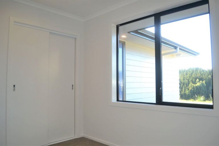 Photo of property in 48 Schooner Drive, Whitby, Porirua, 5024