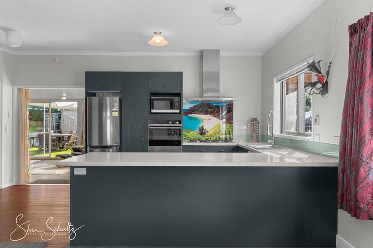 Photo of property in 8 Montaine Place, Maungaturoto, 0520