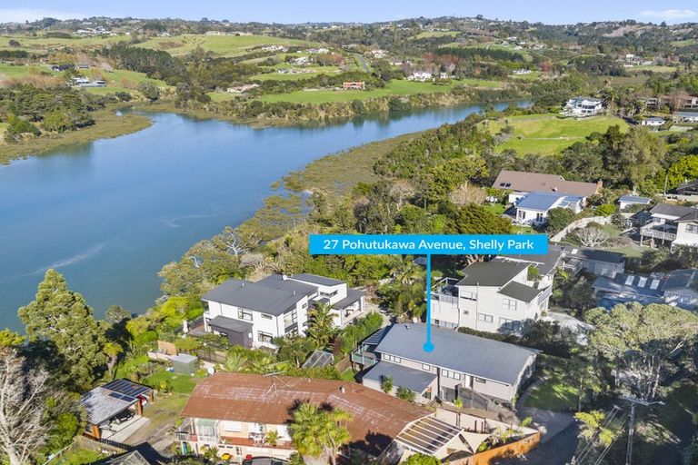 Photo of property in 27 Pohutukawa Avenue, Shelly Park, Auckland, 2014