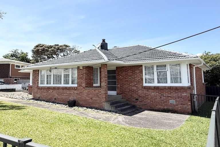 Photo of property in 25 Kereru Street, Henderson, Auckland, 0612