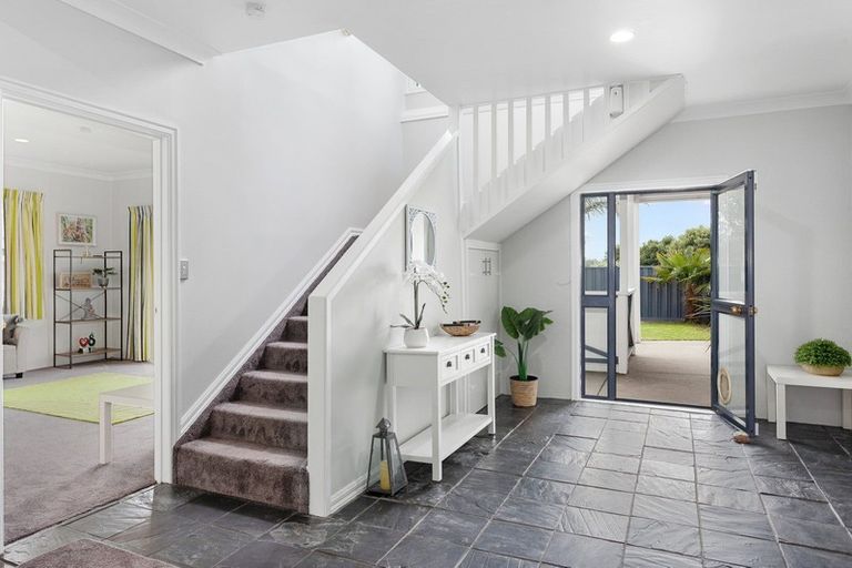 Photo of property in 2 Panorama Place, Coastlands, Whakatane, 3120