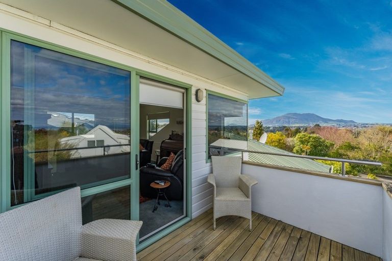 Photo of property in 33 Kahurangi Drive, Rangatira Park, Taupo, 3330