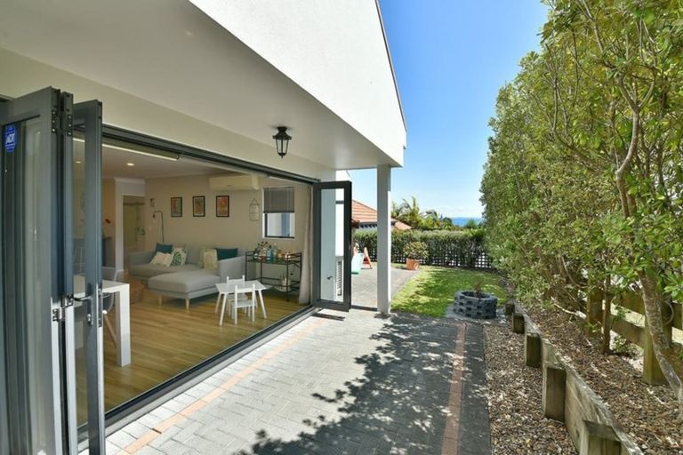 Photo of property in 52 Alec Craig Way, Gulf Harbour, Whangaparaoa, 0930