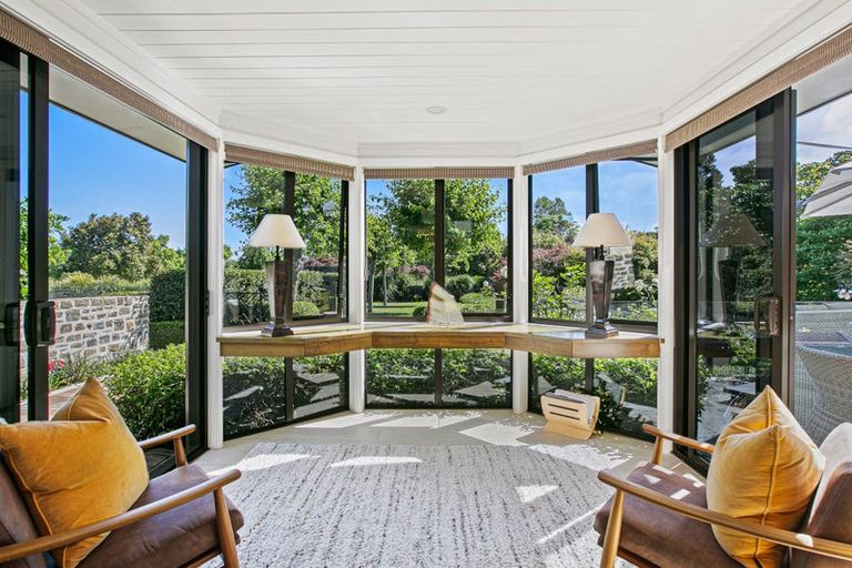 Photo of property in 36 Manutahi Road, Hillsborough, New Plymouth, 4372