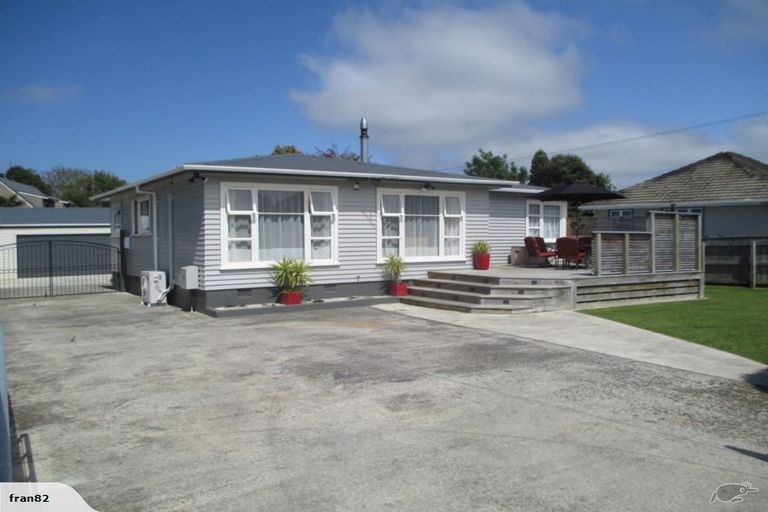 Photo of property in 9 Paisley Street, Levin, 5510