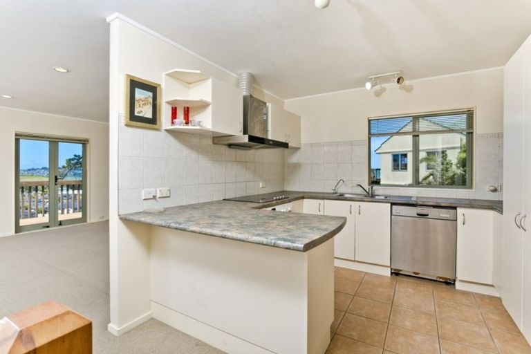 Photo of property in 726b East Coast Road, Pinehill, Auckland, 0632