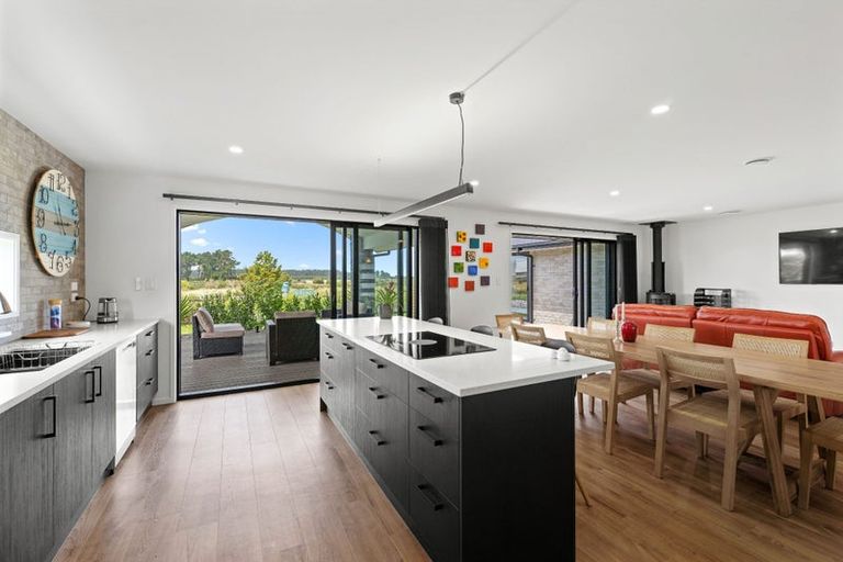 Photo of property in 62 The Esplanade, Pegasus, 7612