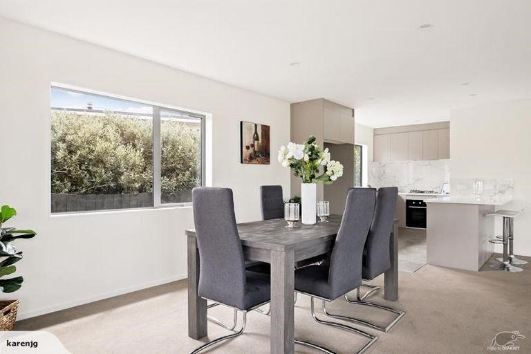 Photo of property in 32 Valhalla Drive, Beach Haven, Auckland, 0626