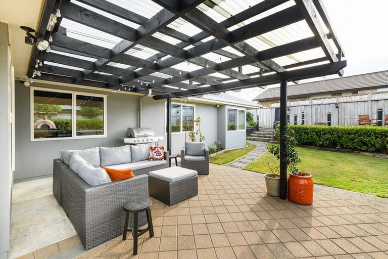 Photo of property in 3 Ursula Drive, Feilding, 4702