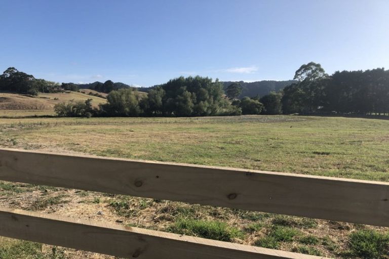 Photo of property in 16 Moorey Lane, Otaika, Whangarei, 0170