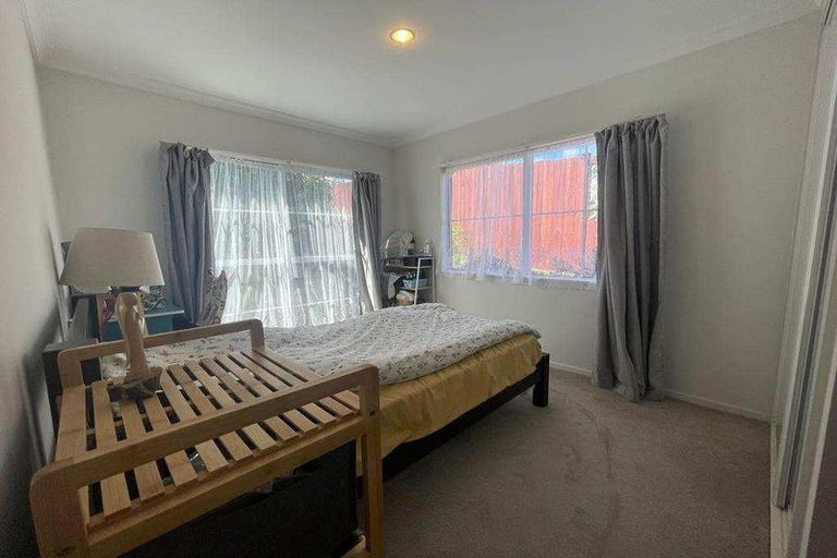 Photo of property in 4 Zeus Avenue, Henderson, Auckland, 0612