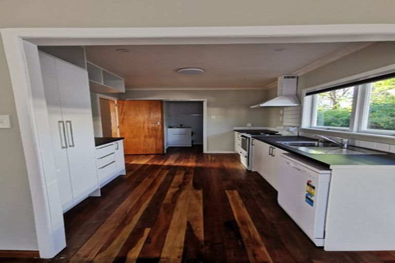 Photo of property in 71 Makora Road, Masterton, 5810