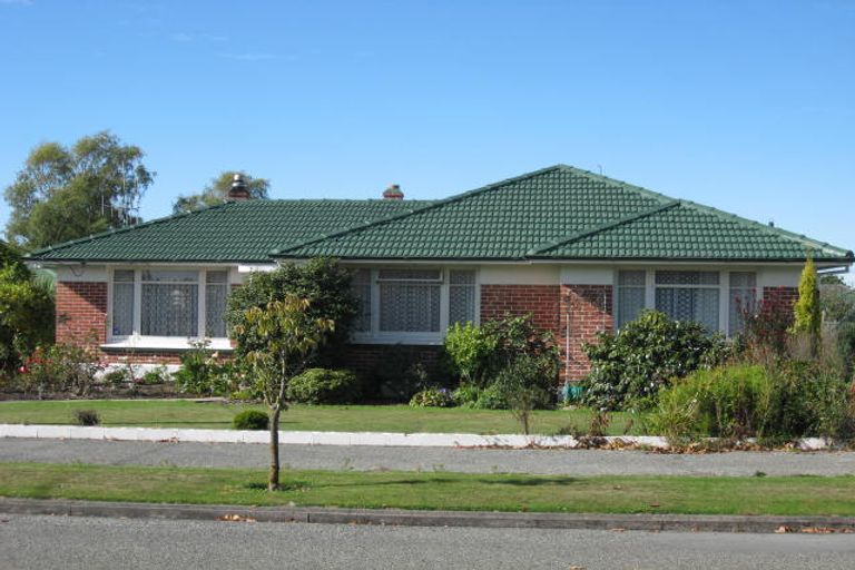 Photo of property in 25 Hughes Street, Waimate, 7924