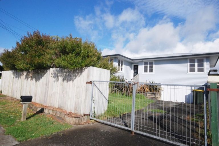Photo of property in 15 Kerrydale Road, Manurewa, Auckland, 2102