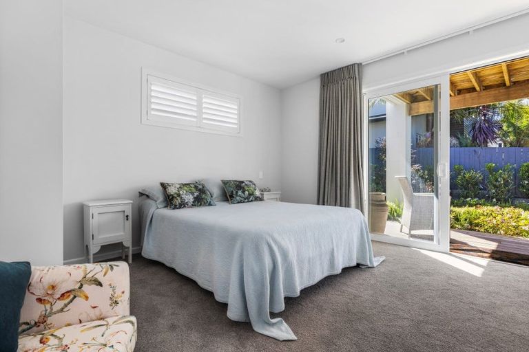 Photo of property in 341 Devonport Road, Tauranga, 3110