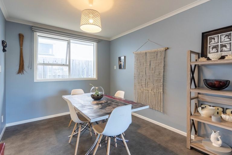 Photo of property in 16 Kaka Road, Raumati Beach, Paraparaumu, 5032